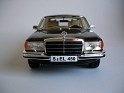 1:18 Revell Mercedes Benz 450 SEL (W116) 1973 Brown. Uploaded by Ricardo